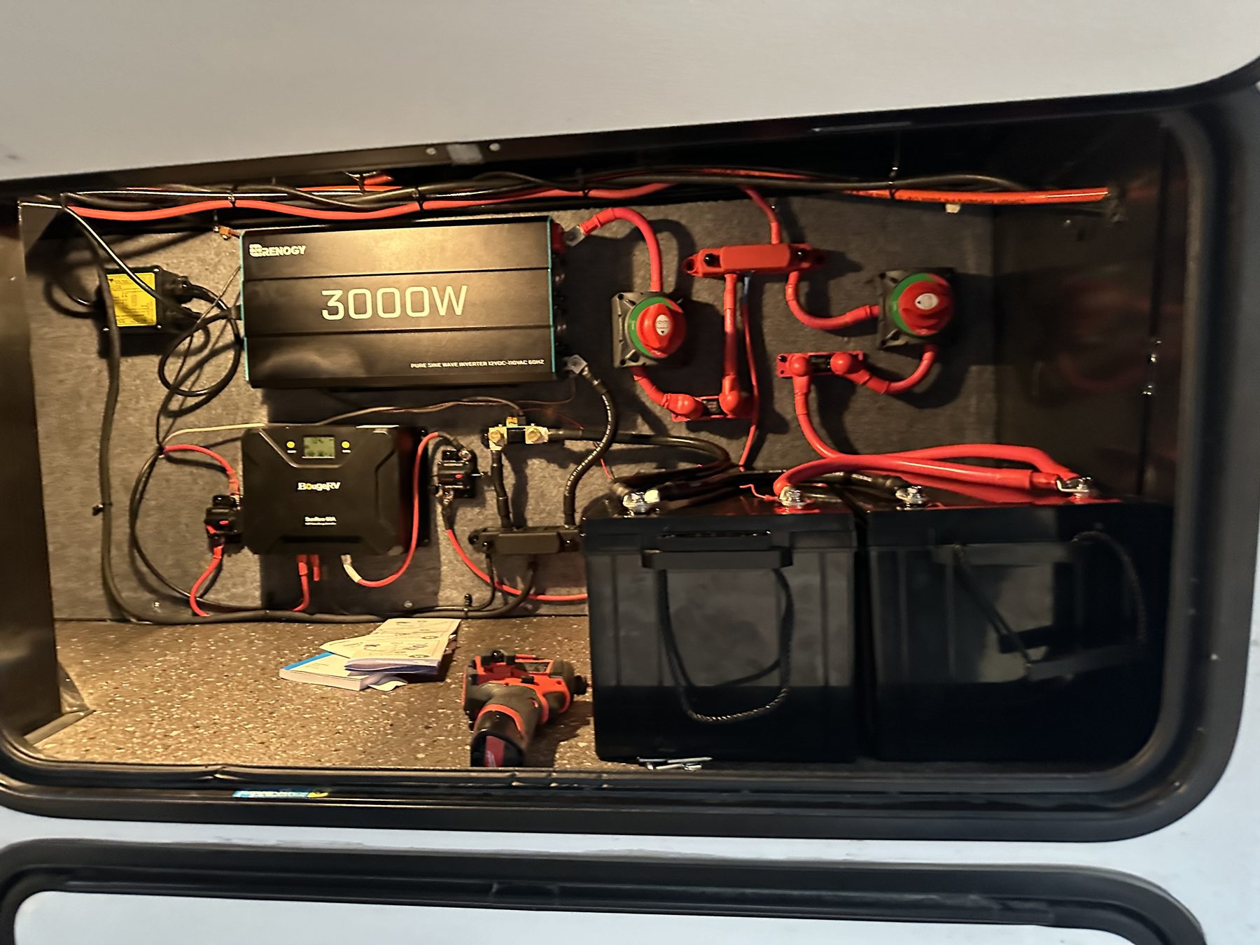 RV inverter battery wiring and power system installation