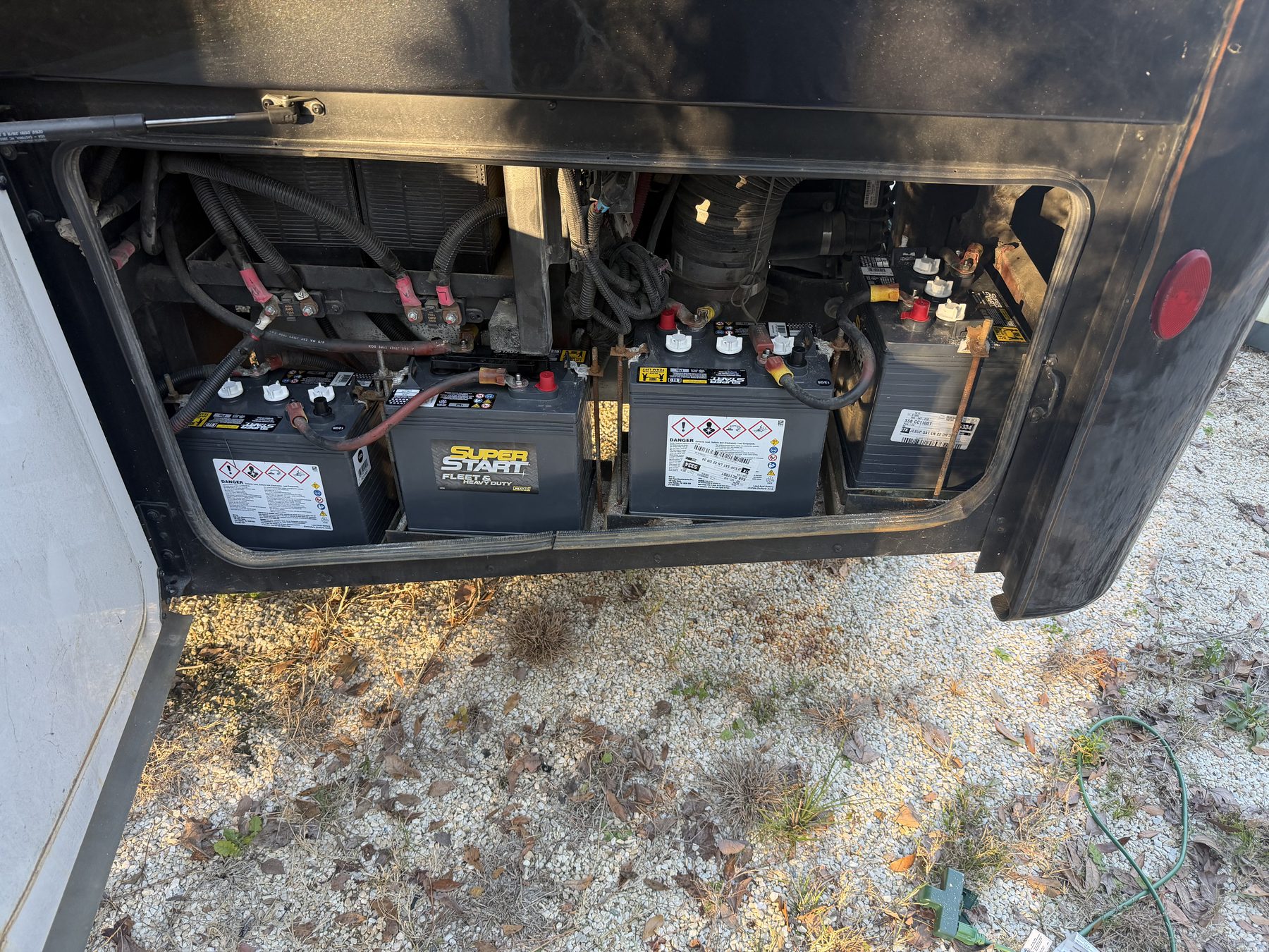 RV exterior battery bank and power system service